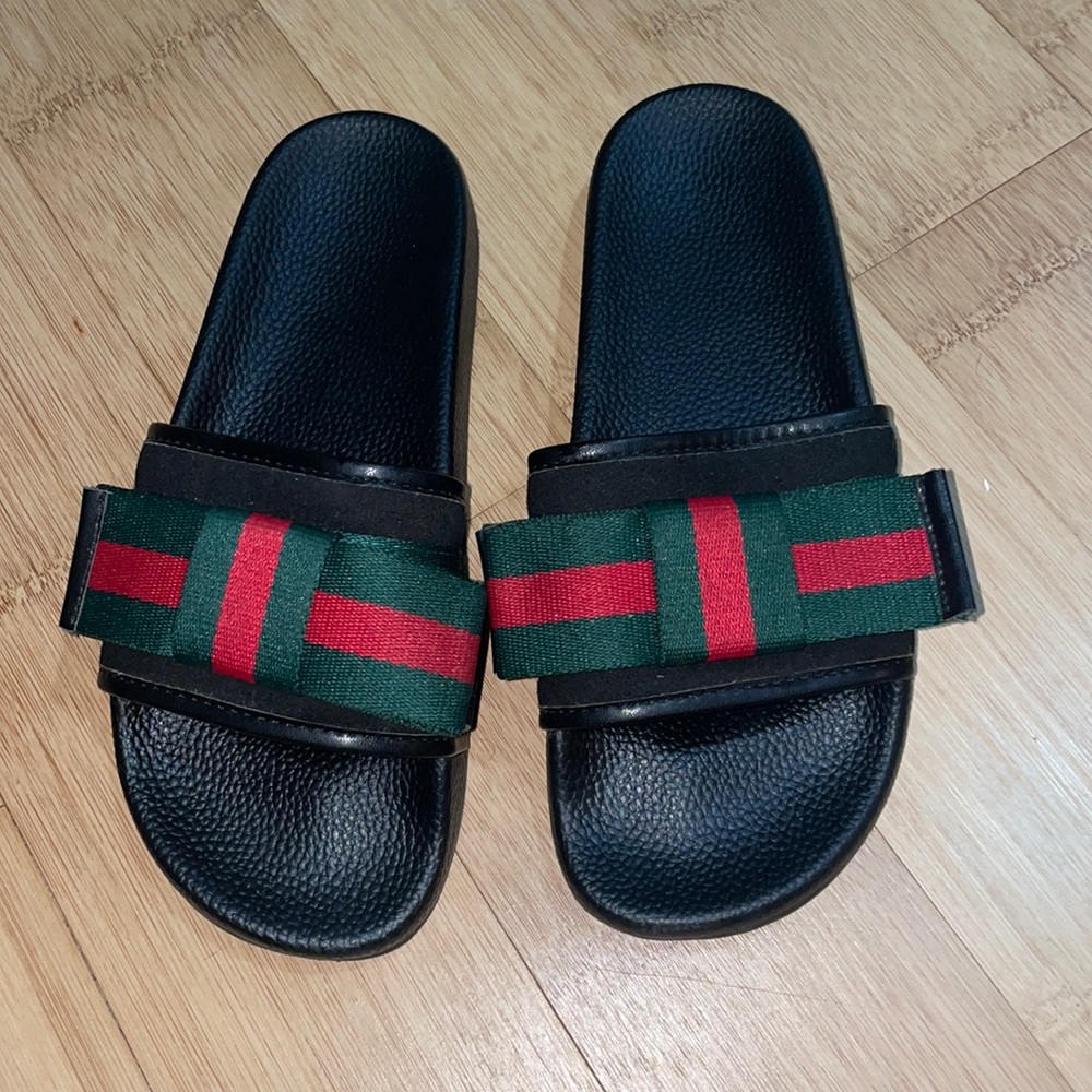 Gucci bow tie slide